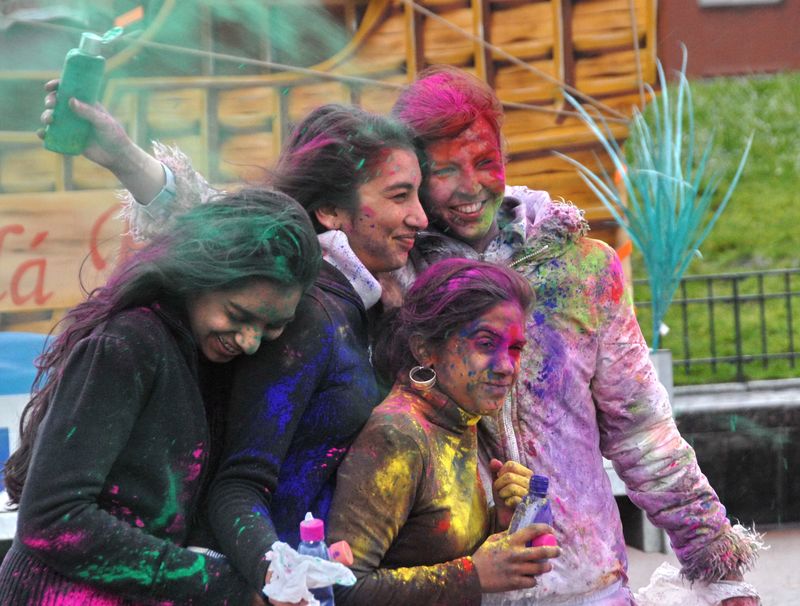 Who can tell me more about the Hindu festival of&nbsp;Holi?