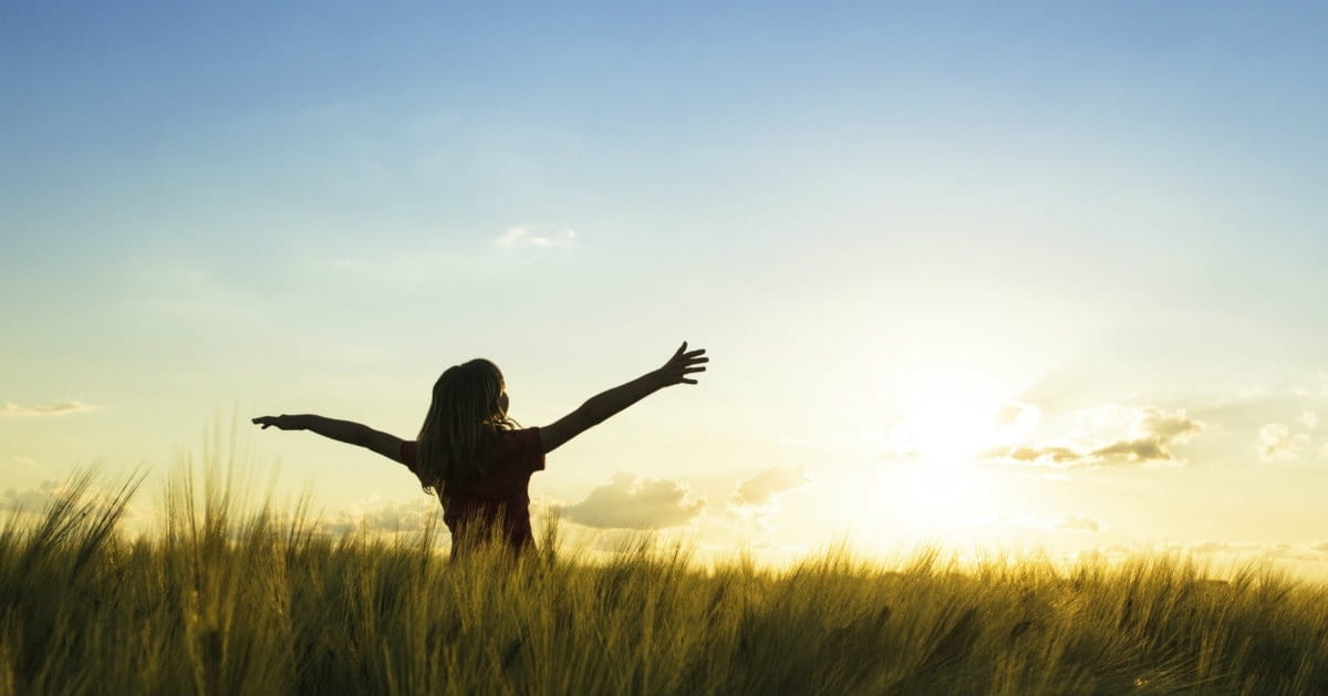 girl-freedom-joy-worship