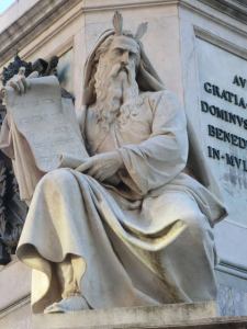 The Horned Moses in Medieval Art