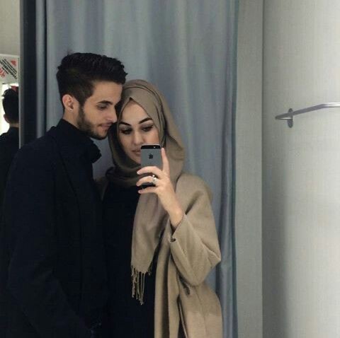 Islamic Iconoclasm and Facebook Selfies